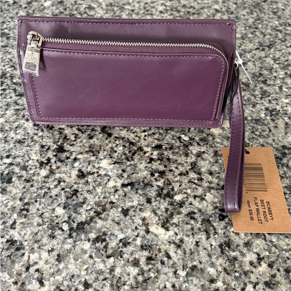 NWT- Steve Madden wristlet, color-beet root - Picture 3 of 11